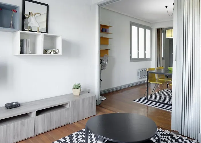 Marrubi - Basque Apartmán *